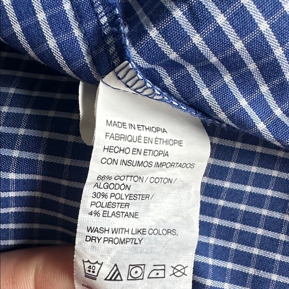 Van Heusen Traveler Dress Shirt - Picture 4 of 4